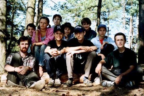 Expedition participants in the field camp. A. Kouprianov, 1999
